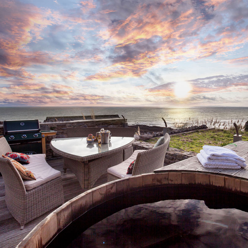 Luxury Cornwall Beach House with Hot Tub